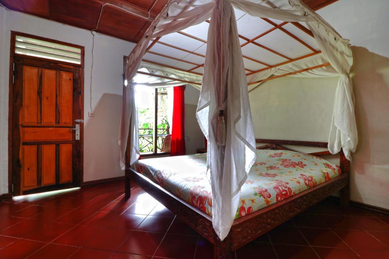 Bagus Bay Homestay 图克图克 外观 照片